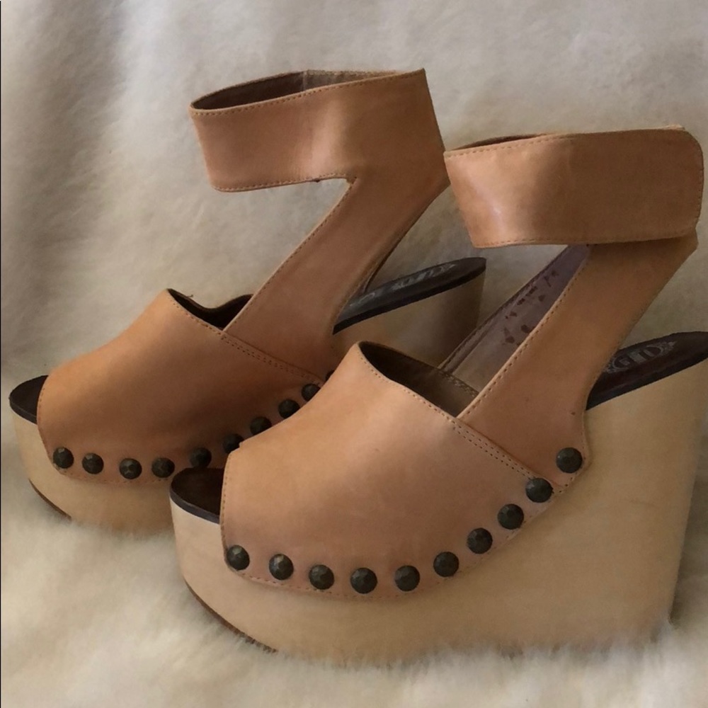 Jeffrey Campbell Tan Wedges